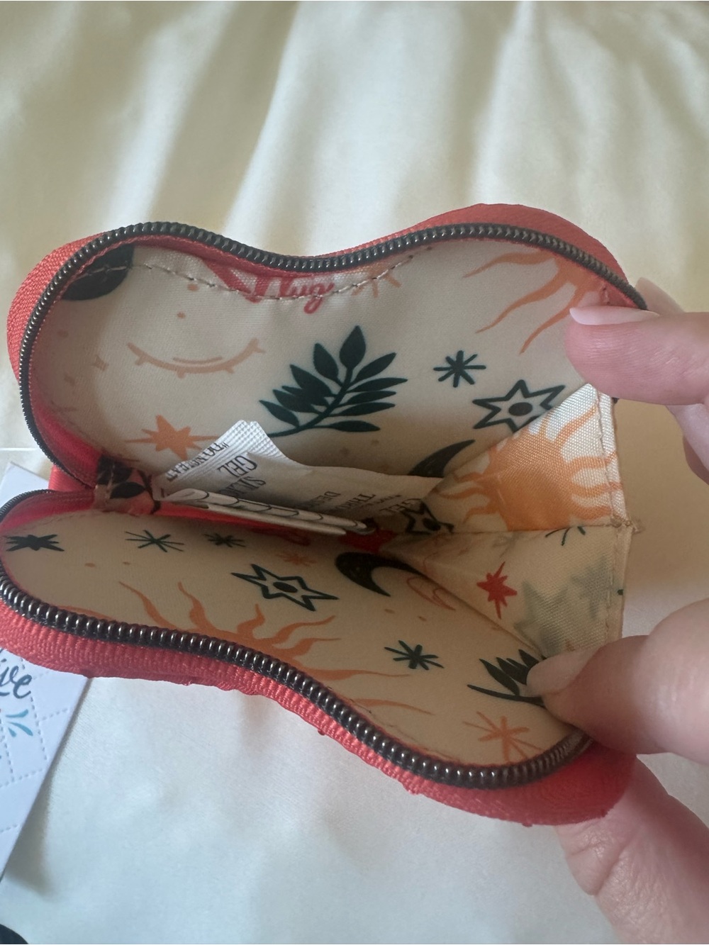 *BRAND NEW WITH TAGS* Lug Quilted Heart Coin Pouch - Picture 2 of 2